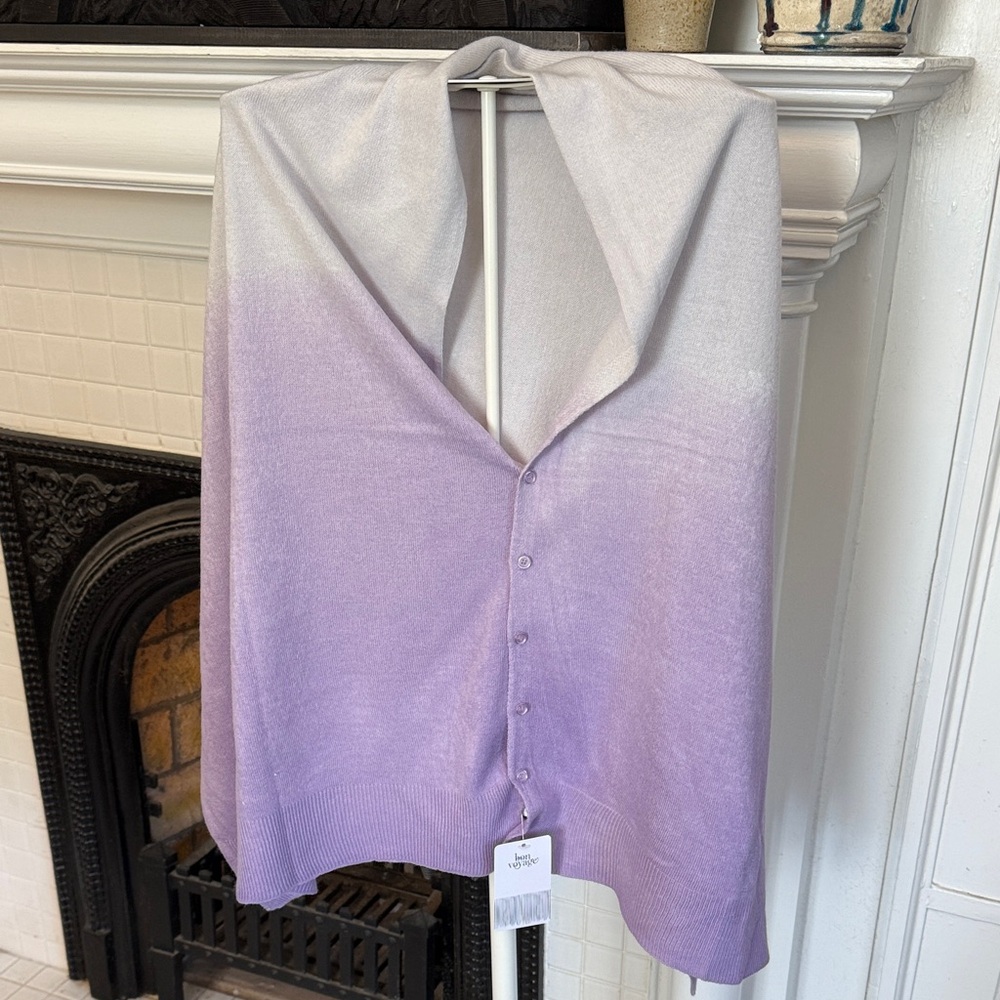 Bon‎ Voyage lavender and white Cardishawl. NWT.